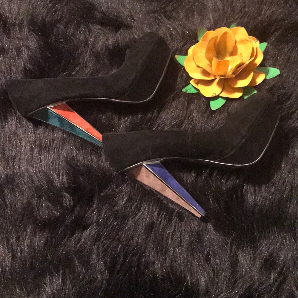 Bebe Black Lauren Colorblock Geometric Heels - Picture 3 of 8